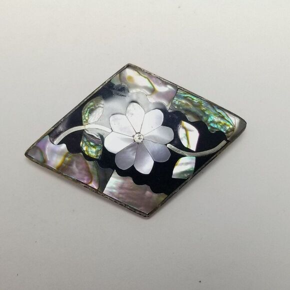 Vintage Mother of Pearl Inlaid Mosaic Floral Brooch Pendant, Silver Tone Setting - Picture 2 of 9